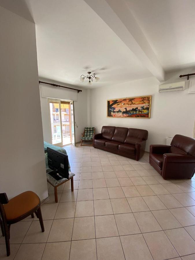 Casa Davi Lägenhet Cefalù Exteriör bild